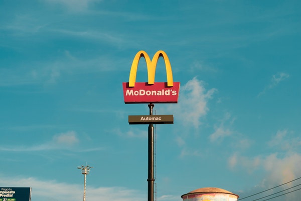 El Verdadero del Negocio de McDonald’s para los Bienes Raíces